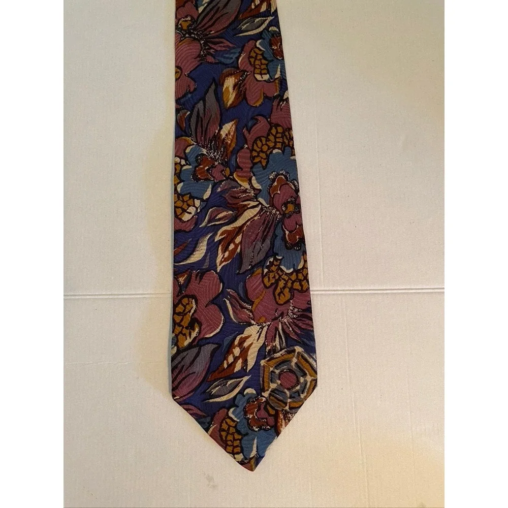 Chez Roffe New York Mens Silk Necktie Abstract Floral Purple Blue Gold USA Made
